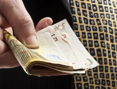 Μεσίτες, λογιστές και δικηγόροι η μεγάλη απειλή για το ξέπλυμα μαύρου χρήματος